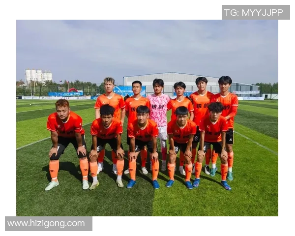 双足球擂台激战正酣球迷热情高涨共庆盛事